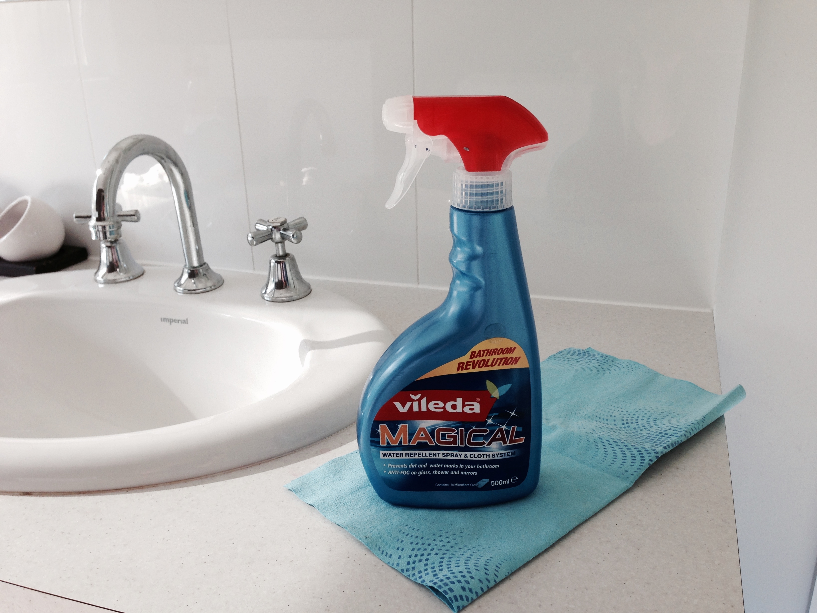 How to keep your shower screens clean - Vileda Magical Review