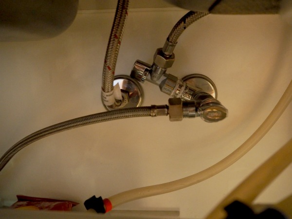 bathroom sink flex hose