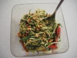 zucchini noodle pesto salad with capsicum and pine nuts