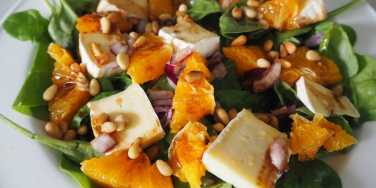 Tradie's Lunchbox - Tangelo, Brie and Spinach Salad