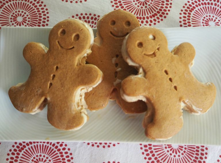 gingerbread ice cream sandwiches the plumbette
