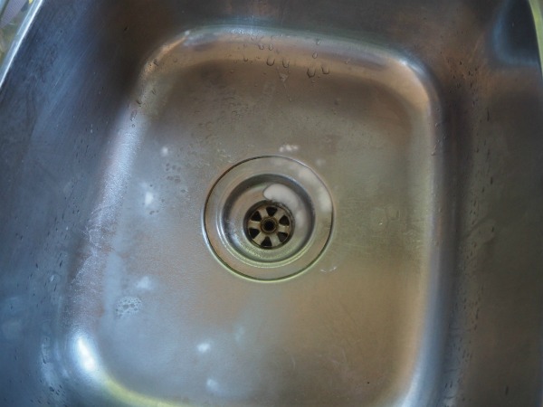 How To Clean A Smelly Sink Drain Naturally The Plumbette
