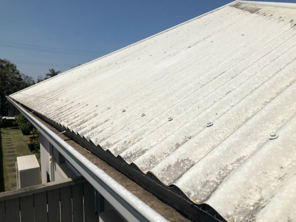 fill your gutters to protect your home from bushfires