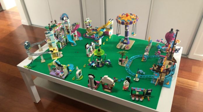 DIY LEGO Coffee Table with Storage DIY LEGO Coffee Table with Storage