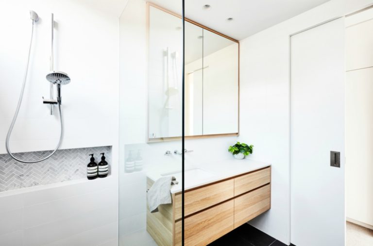How to Make a Timber Vanity Unit Work in Your Bathroom