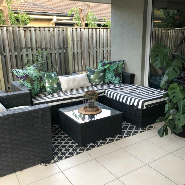 black and white outdoor furniture