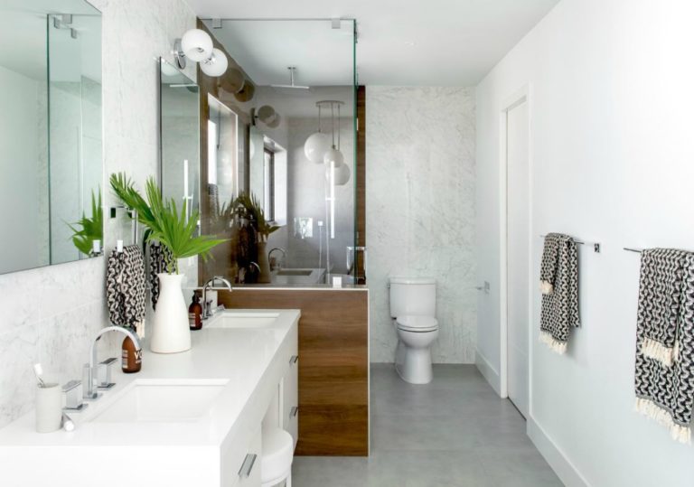 Spruce Up Your Bathroom With These Modern Print Towels