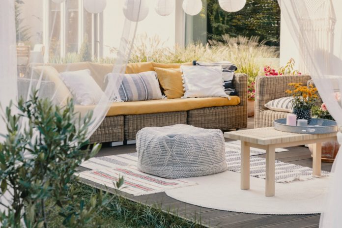 How to Style an Outdoor Living Area