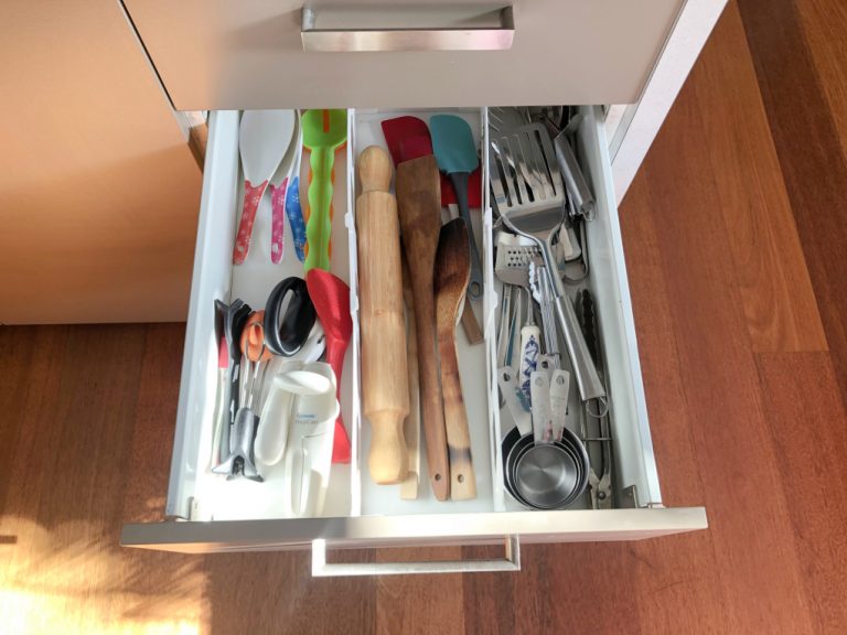 Dividers to organise kitchen drawers